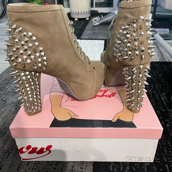 Brand new! Sold out! Jeffery Campbell Spike Taupe Suede Platform Boot - Picture 3 of 4